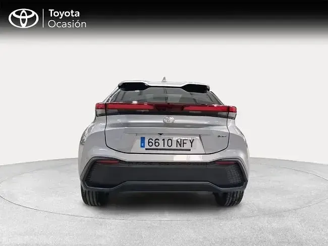 Käytetty Toyota C-HR Advance 140 HP (102 kW) 2025 Harmaa Katumaasturi