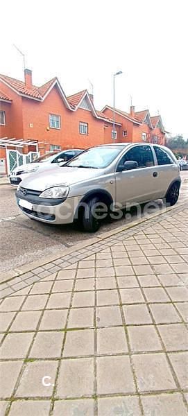 Usado Opel Corsa 75 CV (55 kW) 2002 Gris / plata Utilitario