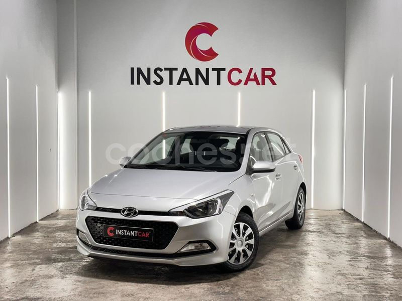 Gris / plata Usado 2018 Hyundai i20 Berlina | 10.490 € (Precio justo) - Imagen 1/4
