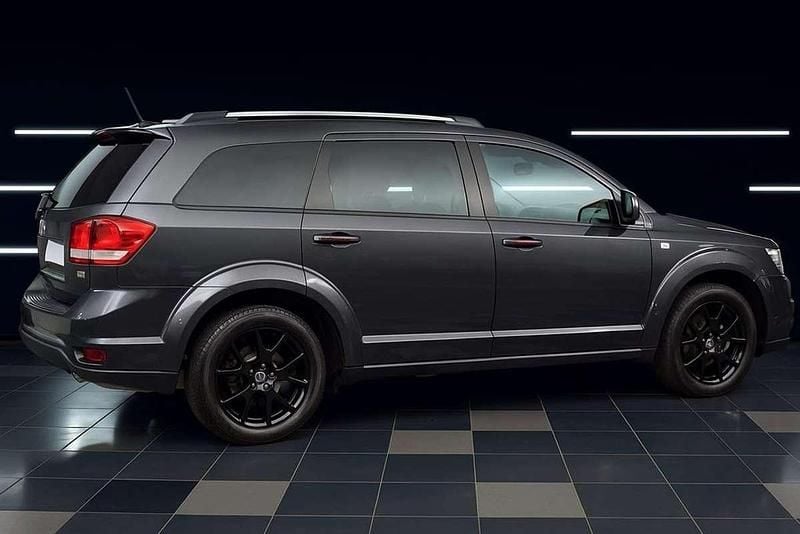 Gris Usado 2015 Fiat Freemont Lounge SUV | 14.290 € (Precio justo) - Imagen 1/4