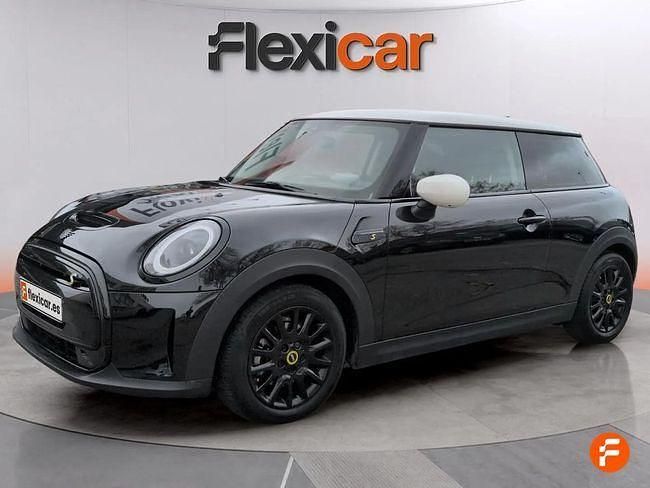 Usado Mini Cooper SE 135 kW (184 CV) 2023 Negro Utilitario