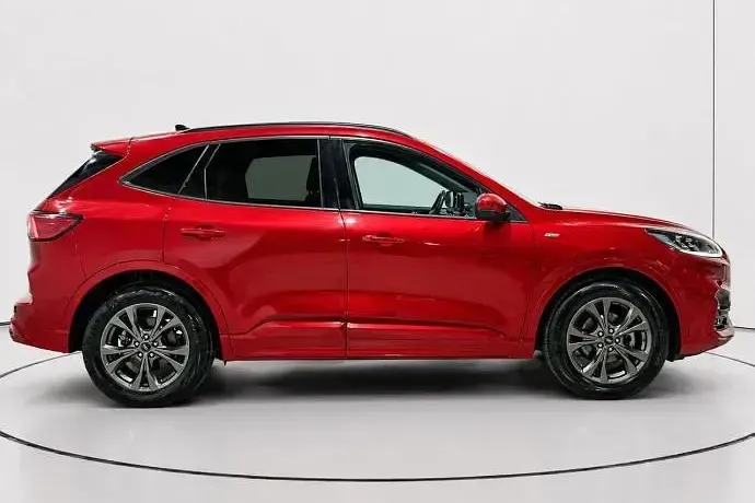 Usado Ford Kuga ST-Line 150 CV (110 kW) 2022 SUV