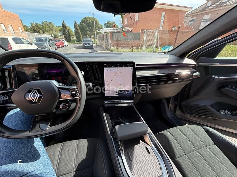 Usado Renault Austral Techno 140 CV (102 kW) 2023 Gris / plata SUV