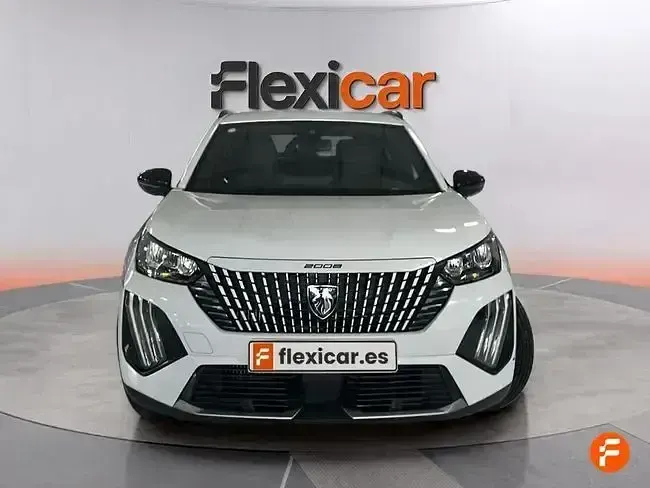 Usado Peugeot 2008 Allure 100 CV (73 kW) 2024 Blanco SUV