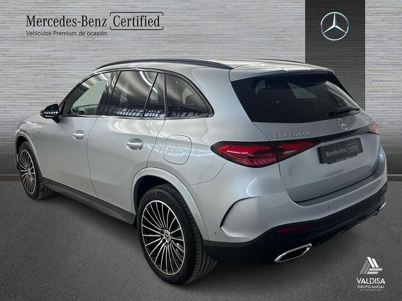 Nuevo Mercedes GLC300e 333 CV (244 kW) 2025 Gris / plateado SUV
