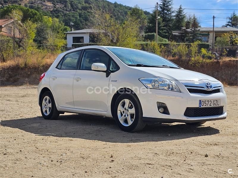 Blanco Usado 2010 Toyota Auris Hybrid Active Berlina | 8950 € (Precio justo) - Imagen 1/4
