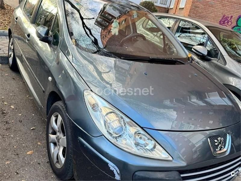 Usado Peugeot 307 90 CV (66 kW) 2007 Gris / plata Berlina