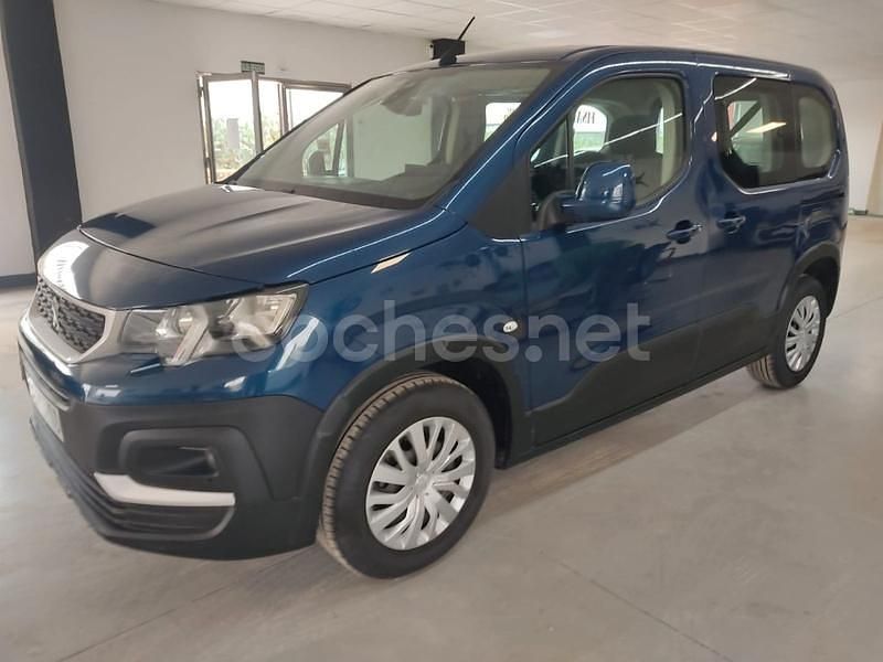 Usado Peugeot Rifter Active 100 CV (73 kW) 2021 Azul Monovolumen