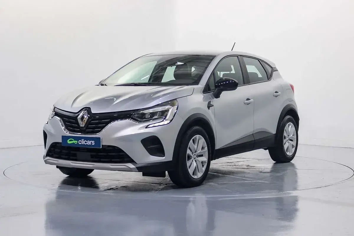 Usado Renault Captur Evolution 160 HP (117 kW) 2022 Prateado SUV