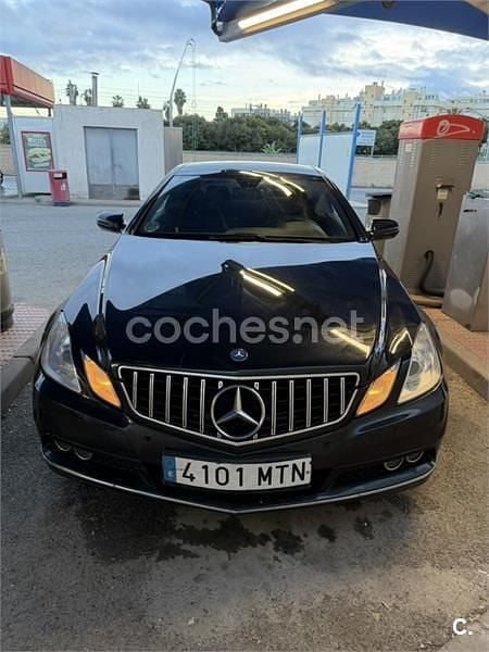 Negro Usado 2009 Mercedes E250 Coupe | 9500 € (Super precio) - Imagen 1/4