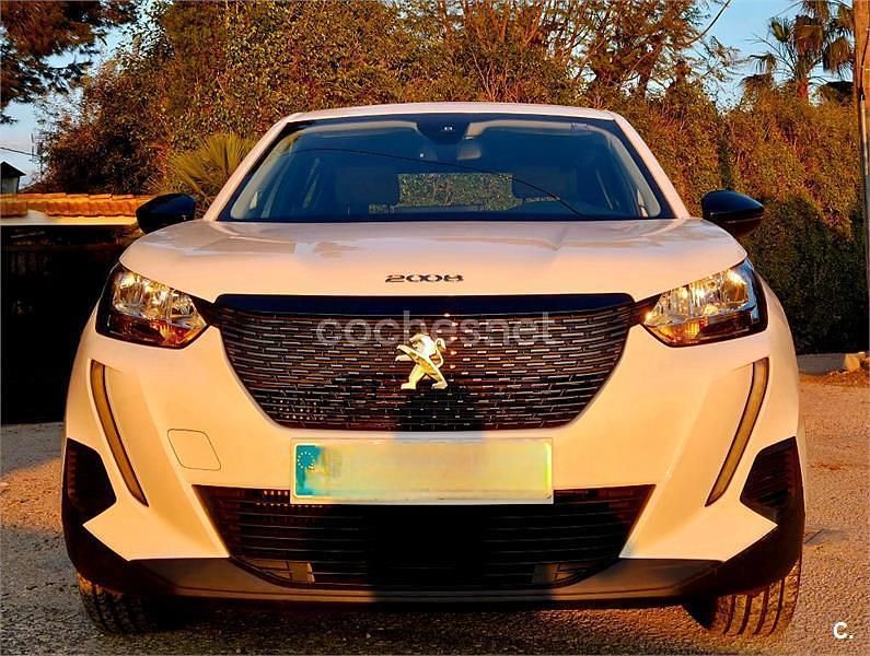 Usado Peugeot 2008 Allure 110 CV (80 kW) 2022 Blanco SUV
