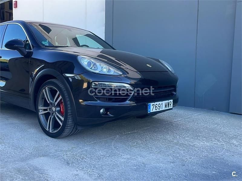 Usado Porsche Cayenne 240 CV (176 kW) 2011 Negro SUV