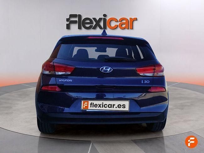 Usado Hyundai i30 120 CV (88 kW) 2019 Azul