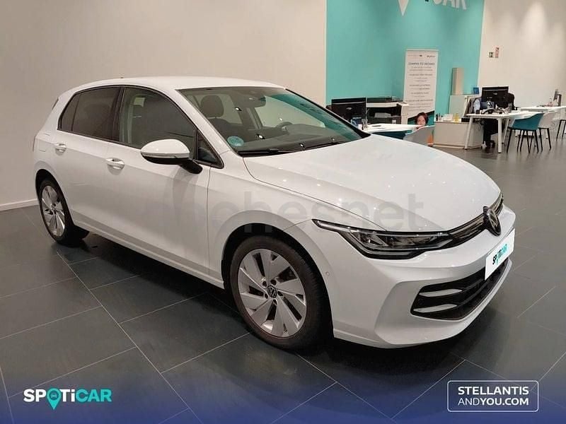 Usado VW Golf VIII 115 CV (84 kW) 2025 Blanco Berlina