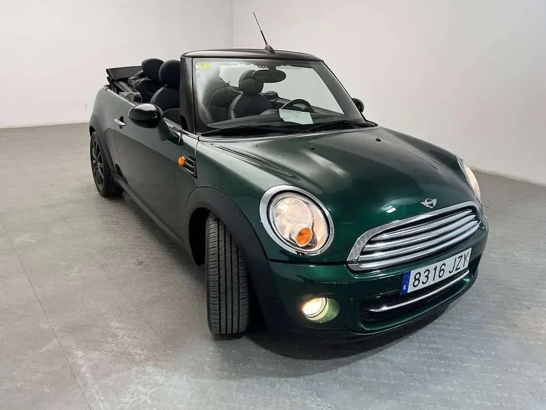 Usado Mini Cooper D Cabriolet 116 CV (85 kW) 2011 Verde Descapotable