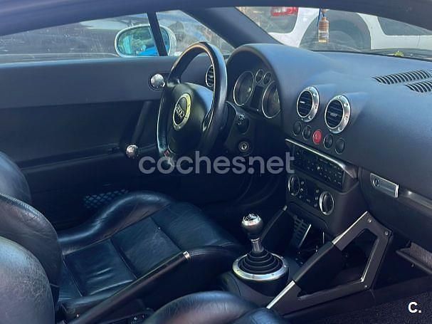 Usado Audi TT 225 CV (165 kW) 1999 Gris / plata Coupe