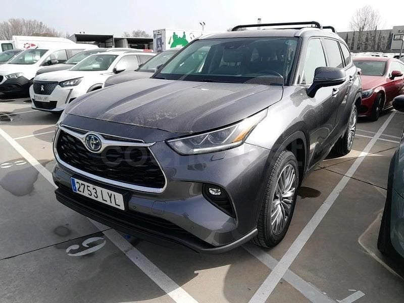 Usado Toyota Highlander Advance 246 CV (180 kW) 2022 Gris / plata SUV