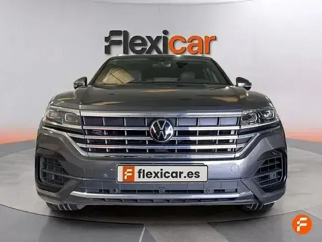 Usado VW Touareg 286 CV (210 kW) 2022 Gris SUV