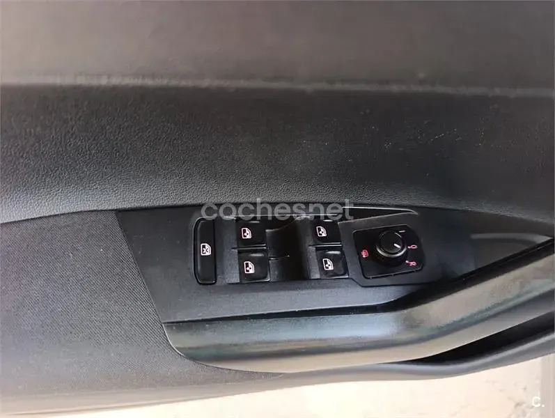 Usado VW Polo Advance 95 CV (69 kW) 2020 Gris / plata Utilitario
