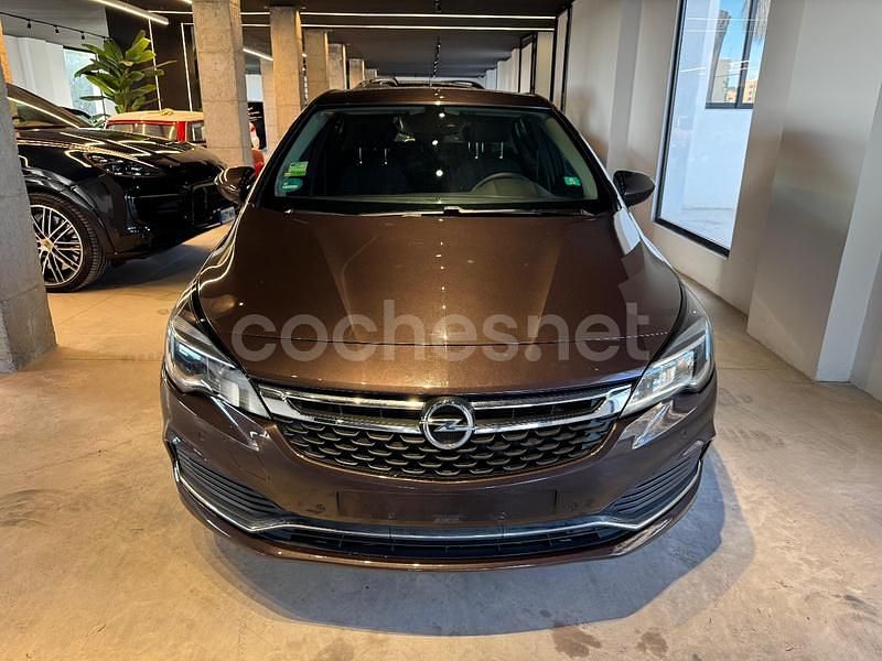 Usado Opel Astra Excellence 150 CV (110 kW) 2017 Beige Berlina