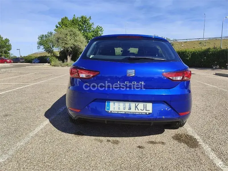 Usado Seat Leon Style 115 CV (84 kW) 2018 Azul Berlina
