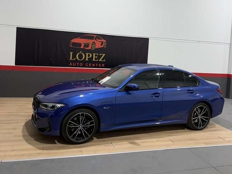 Usado BMW 330e Comfort Edition 292 CV (214 kW) 2023 Azul Berlina