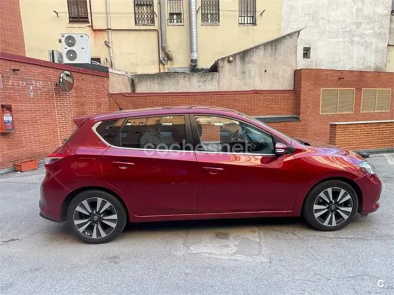 Usado Nissan Pulsar Tekna 110 CV (80 kW) 2014 Rojo Utilitario