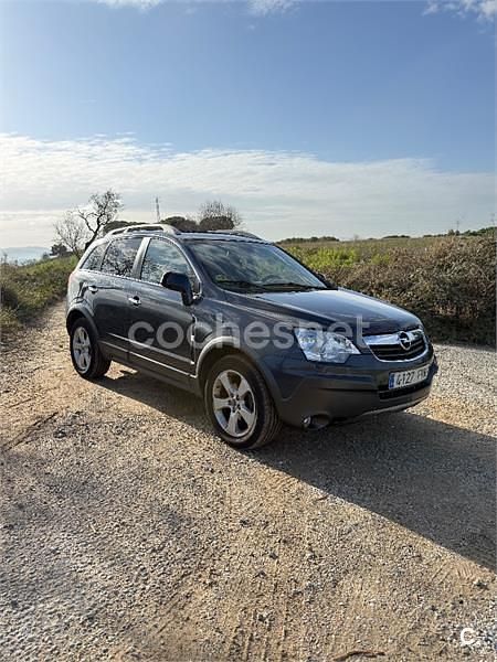 Gris / plata Usado 2007 Opel Antara Cosmo SUV | 6490 € (Un poco caro) - Imagen 1/4