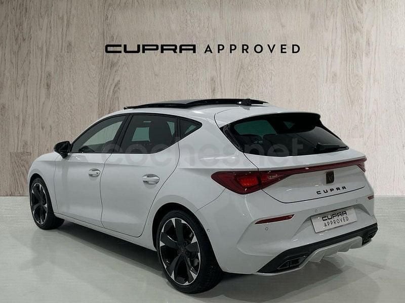 Usado Cupra Leon 150 CV (110 kW) 2024 Blanco Berlina