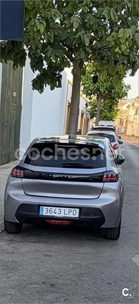 Usado Peugeot 208 Style 100 CV (73 kW) 2021 Gris / plata Utilitario