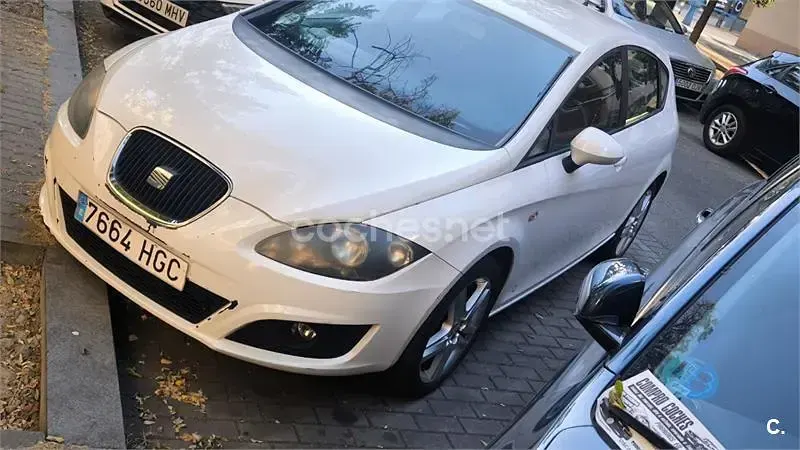 Usado Seat Leon Copa 90 CV (66 kW) 2011 Blanco Utilitario