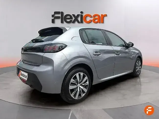 Usado Peugeot 208 Active 100 CV (73 kW) 2020 Gris Utilitario