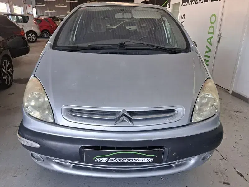 Usado Citroën Xsara 71 CV (52 kW) 2002 Gris / plata Berlina