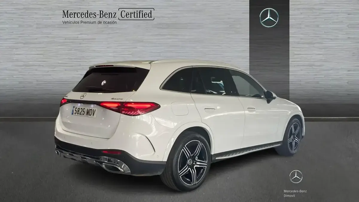 Usado Mercedes GLC220 AMG line 197 CV (144 kW) 2023 Blanco