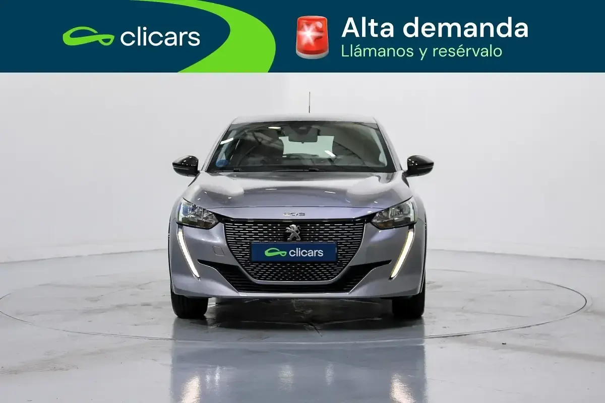 Usado Peugeot e-208 Active 100 kW (136 CV) 2022 Gris Utilitario