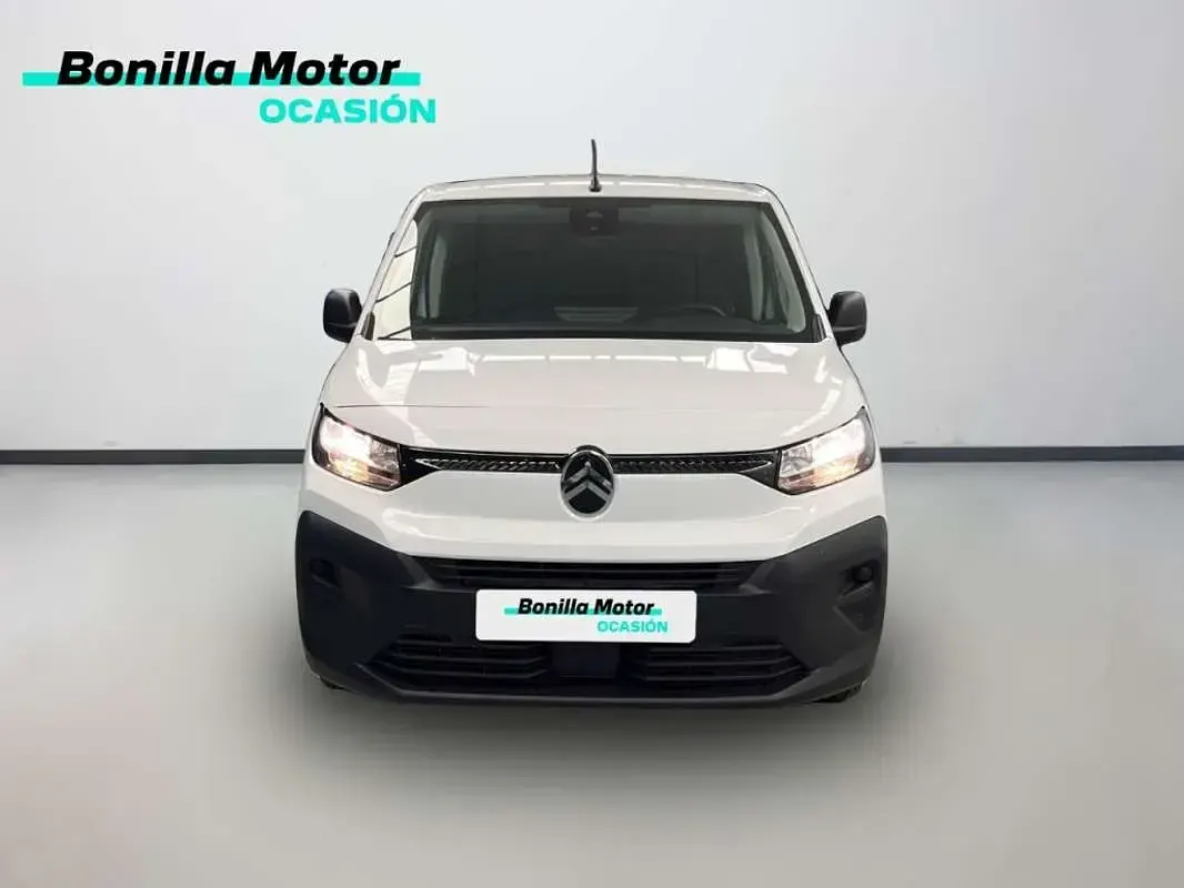 Usado Citroën Berlingo 102 CV (75 kW) 2024 Blanco Monovolumen