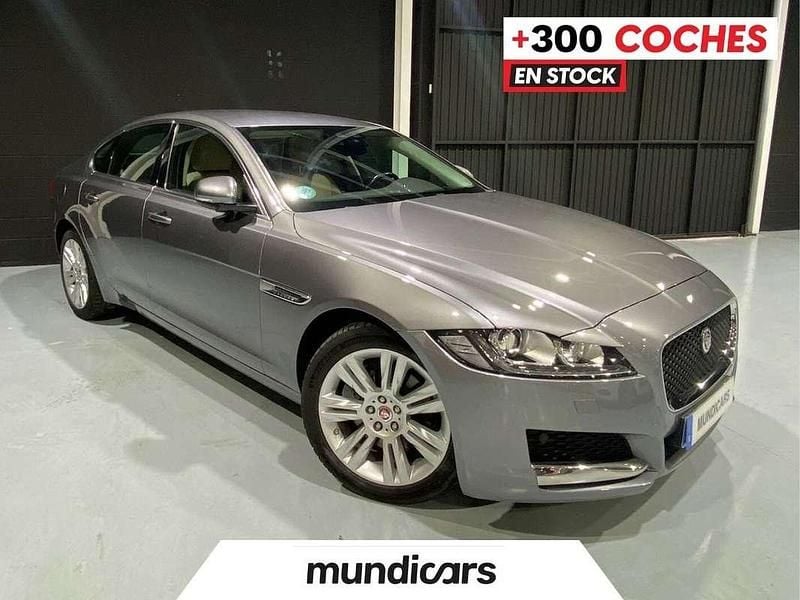 Gris Usado 2020 Jaguar XF Prestige Berlina | 18.890 € (Buen precio) - Imagen 1/4