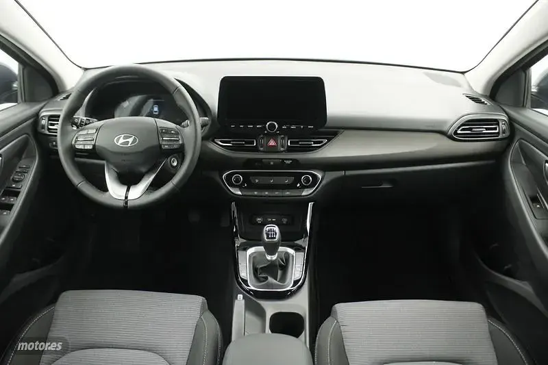 Nuevo Hyundai i30 100 CV (73 kW) 2025 Azul Familiar