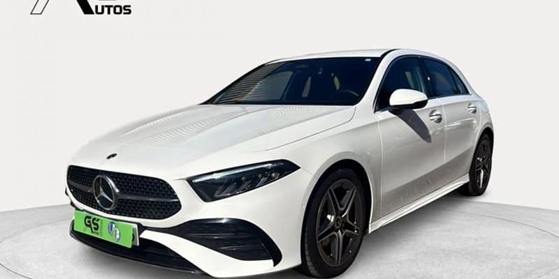 Blanco Usado 2024 Mercedes A180 Utilitario | 30.999 € (Precio justo) - Imagen 1/4