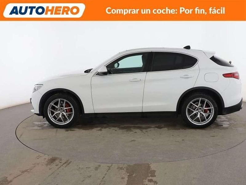 Usado Alfa Romeo Stelvio Executive 209 CV (153 kW) 2019 Blanco SUV