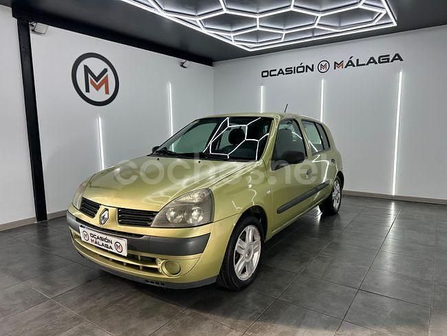 Verde Usado 2005 Renault Clio II Berlina | 2900 € (Precio justo) - Imagen 1/4