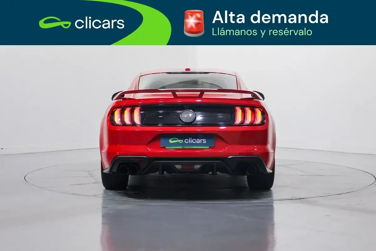 Usado Ford Mustang GT Fastback 455 CV (334 kW) 2020 Gris / plata Coupe