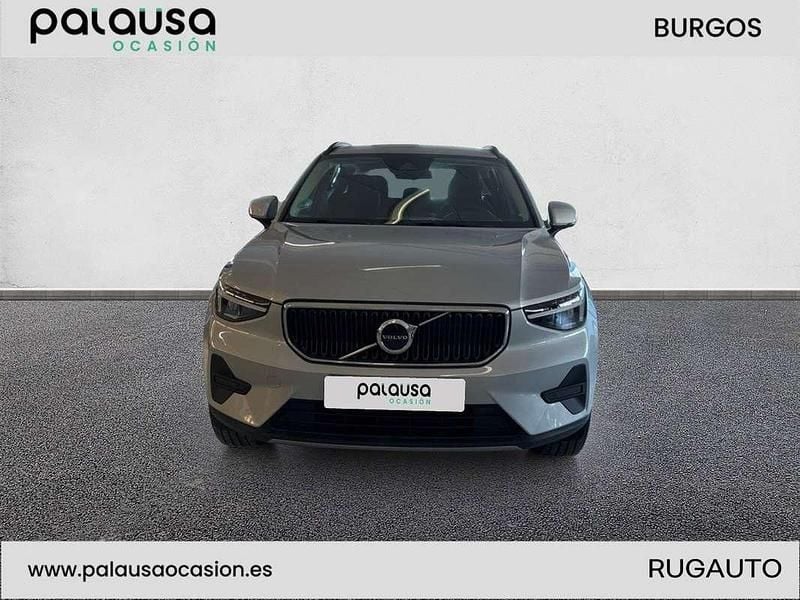 Käytetty Volvo XC40 129 HP (94 kW) 2022 Hopea Katumaasturi