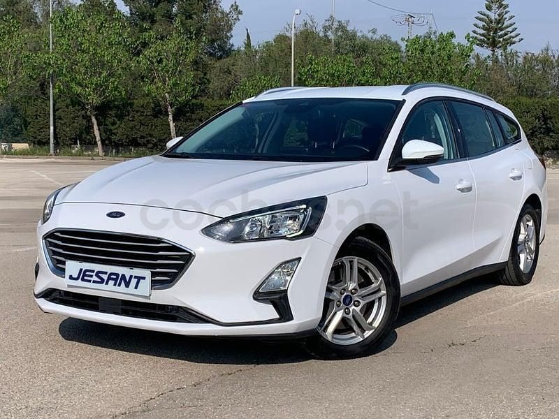 Usado Ford Focus Trend 120 CV (88 kW) 2021 Blanco Familiar