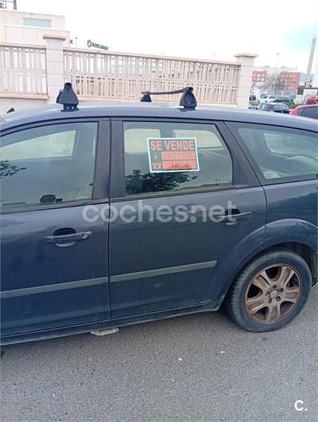 Usado Ford Focus Trend 115 CV (84 kW) 2007 Azul Berlina