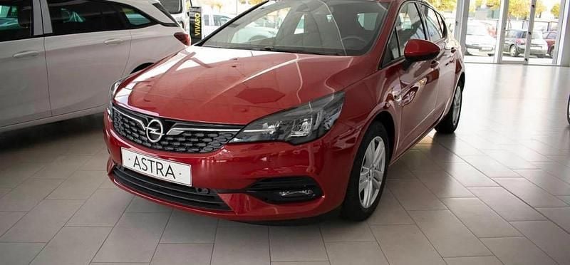 Rojo incandescente Usado 2020 Opel Astra GS Line Berlina | 12.040 € (Buen precio) - Imagen 1/4