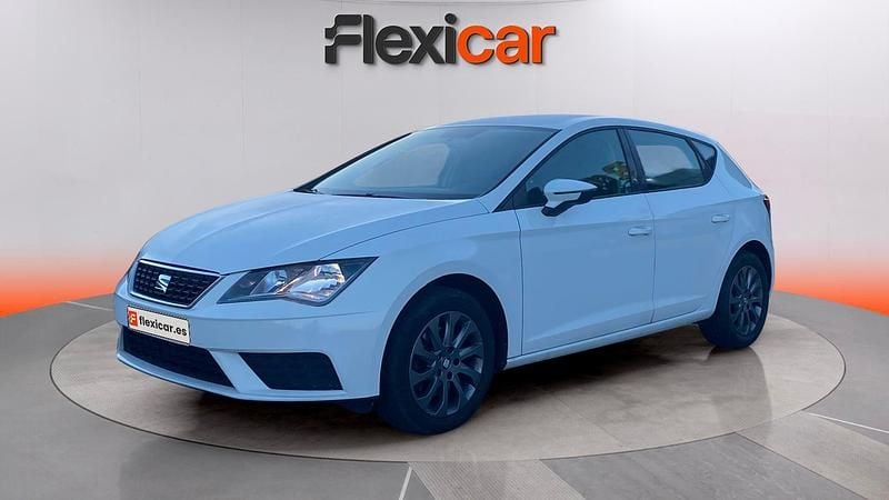 Usado Seat Leon Style 116 CV (85 kW) 2019 Blanco Berlina