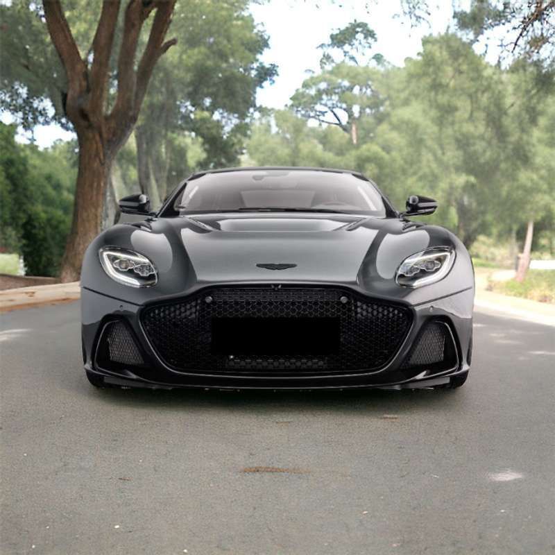 Gris Usado 2023 Aston Martin DBS Coupe | 385.000 € - Imagen 1/4