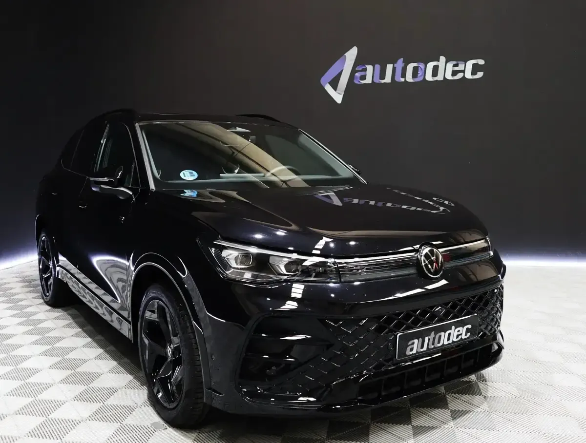 Usado VW Tiguan R-line 150 CV (110 kW) 2024 Negro SUV