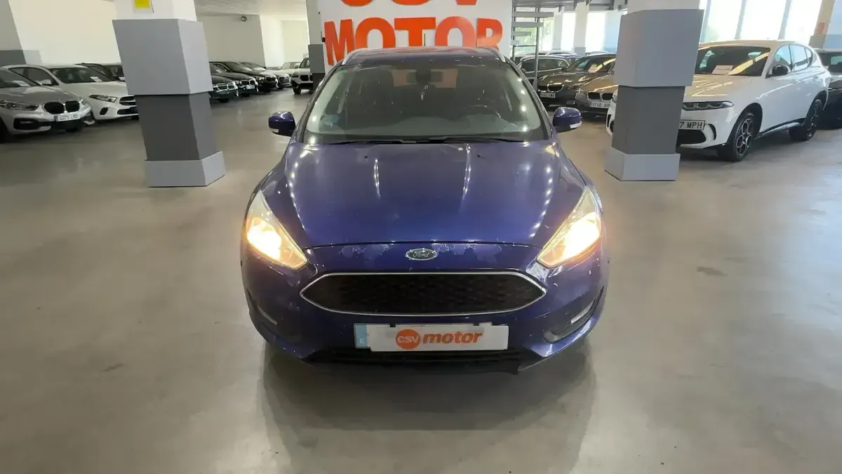 Usado Ford Focus Titanium 125 CV (91 kW) 2018 Azul Berlina